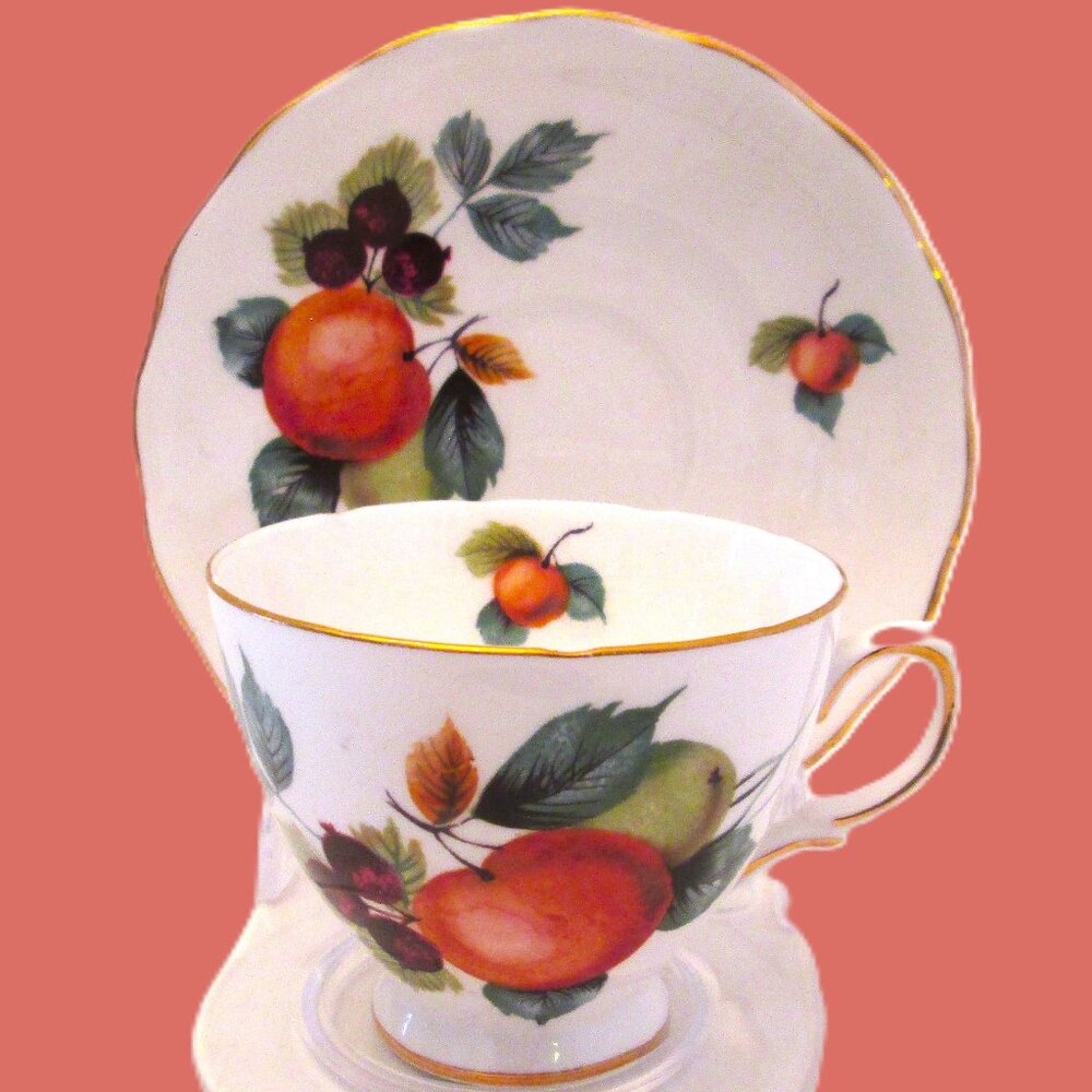 Vtg Royal Vale white bone china fruit display of delicious fruit Product of Ridg